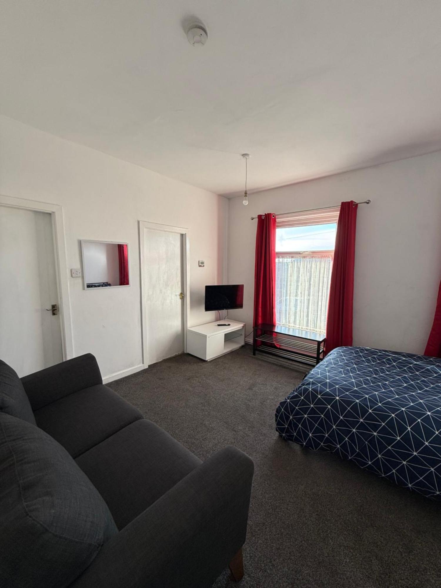 New 2 Bedroom In Greater Manchester Apartment Ashton-under-Lyne